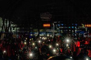 BIB: 2090
                            <button type="button" onclick="openModal(19032527)" class="btn btn-primary btn-sm float-right btn-popup" data-toggle="modal" data-target=".modal-high-quality">
                        <i class="fas fa-shopping-cart"></i> Add to Cart
                    </button>
                                            <button type="button" onclick="isThisMe(19032527, true)" class="btn btn-success btn-sm float-right btn-popup btn-isme hidden" data-toggle="tooltip" data-placement="bottom" title="นี่คือรูปของคุณใช่ไหม คลิกที่นี่เพื่อเอาเข้าอัลบั้ม">
                        <i class="fas fa-plus"></i> Add to album
                    </button>
                    <button type="button" onclick="isThisMe(19032527, false)" class="btn btn-warning btn-sm float-right btn-popup btn-isnotme hidden">
                        <i class="fas fa-ban"></i> Remove from album
                    </button>